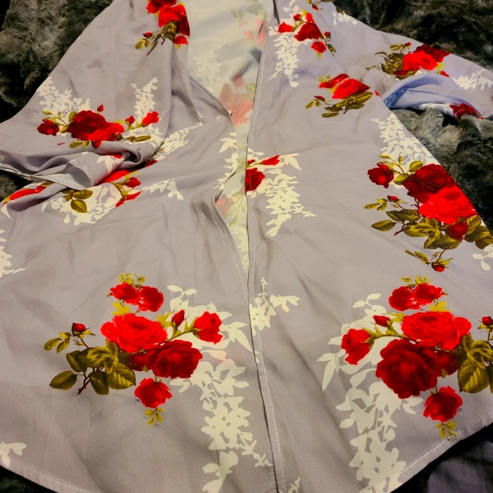 Lightweight short sleeve covering